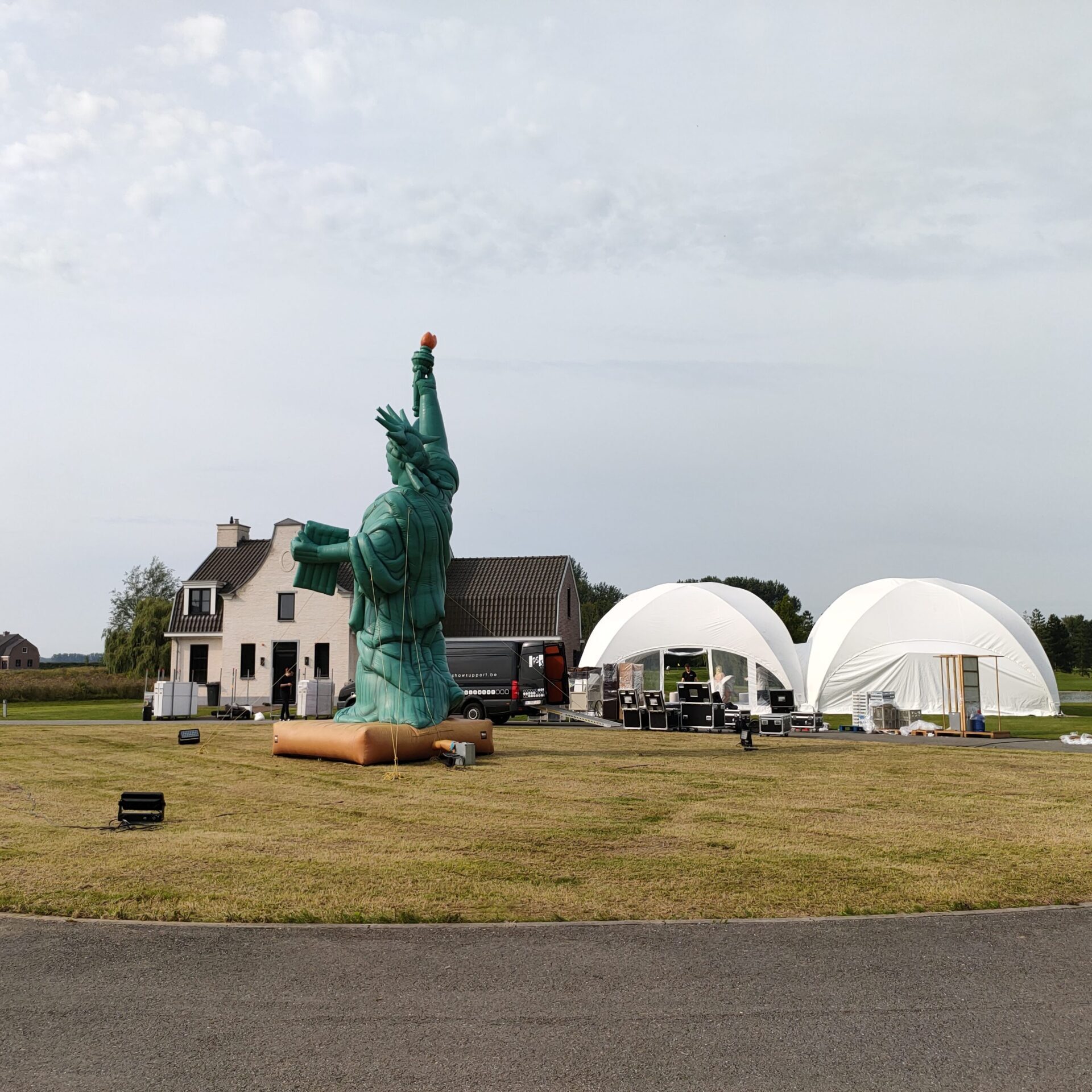 Vrijheidsbeeld 10m - Afbeelding 2